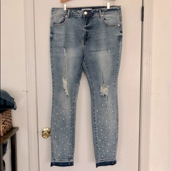 K. Jordan Denim - K.Jordan light wash Jeans with rips & faux pearls on the legs. Size 16 NWOT